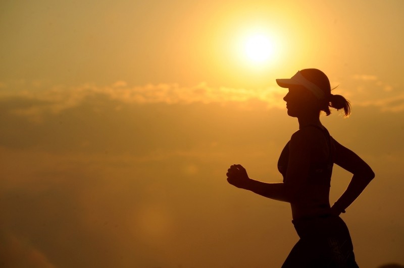 running-runner-long-distance-fitness-female
